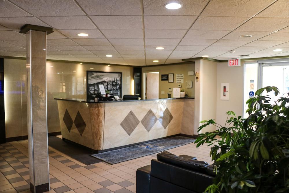 Homestay Express Airdrie Esterno foto
