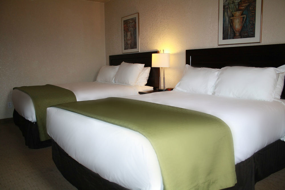 Homestay Express Airdrie Esterno foto