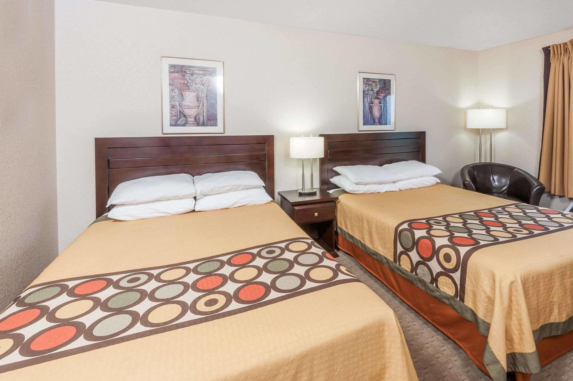 Homestay Express Airdrie Esterno foto