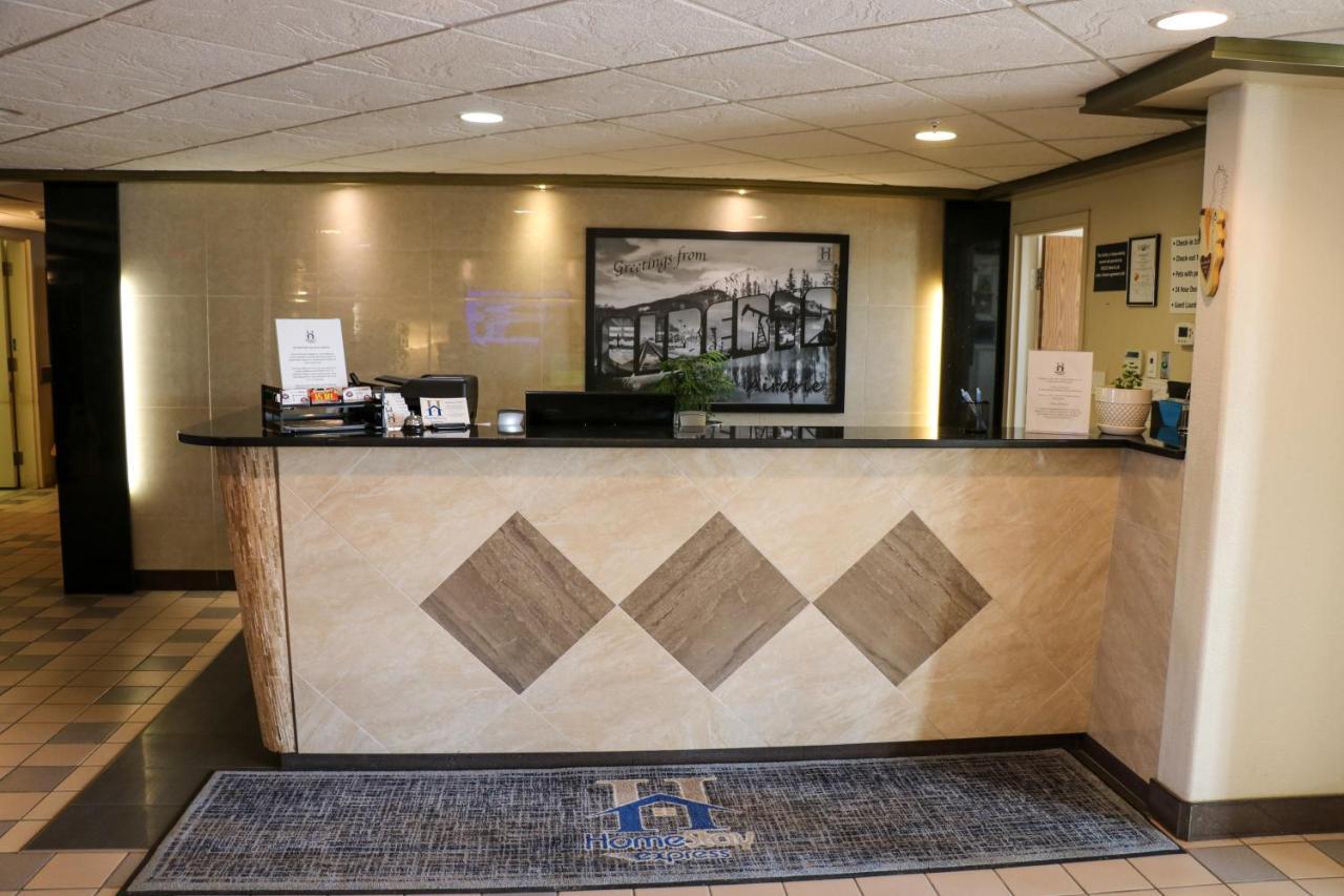 Homestay Express Airdrie Esterno foto